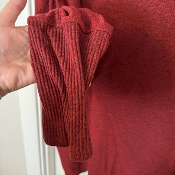 Cupio slouchy sweater size large - Picture 2 of 5